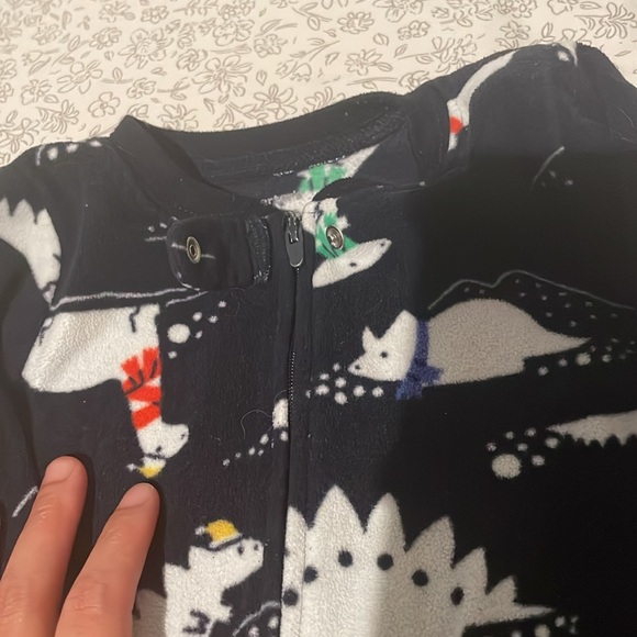 Carters fleece sleeper onesie - Picture 5 of 5